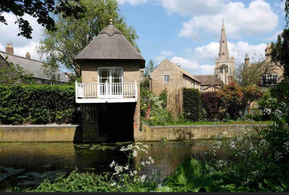Historic Cambridgeshire Cottage Godmanchester Buitenkant foto